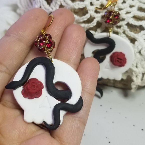 Handcrafted polymer clay earrings - Picture 2 of 2